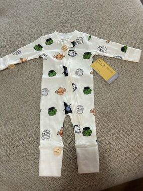 M+A Baby White Halloween Character Zip One-Piece NB NWT